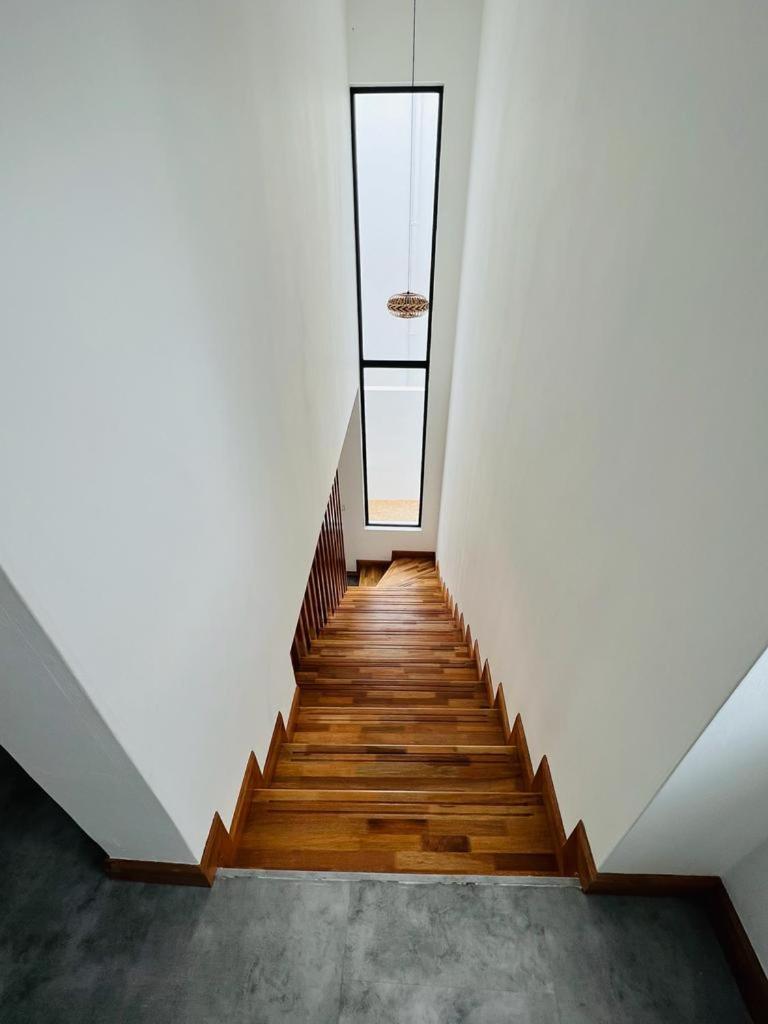 Into The Sun - Modern Holiday Home Albion Zewnętrze zdjęcie