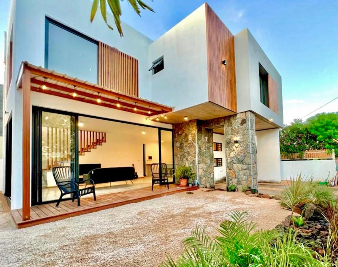 Into The Sun - Modern Holiday Home Albion Zewnętrze zdjęcie